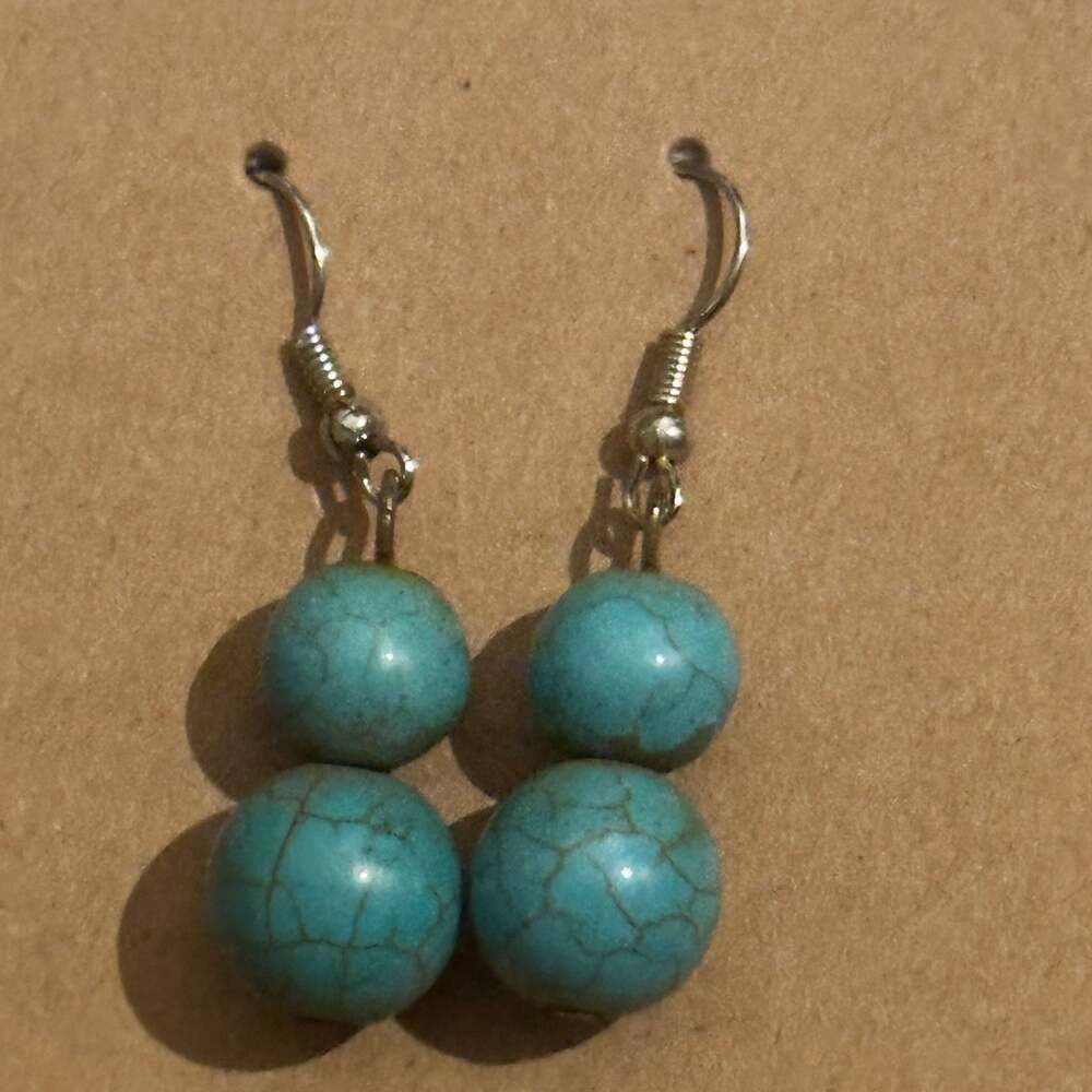 Turquoise Bead Dangle Earringsg